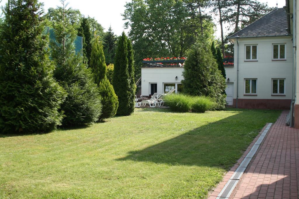 Fonix Hotel Balatonföldvár Exterior foto